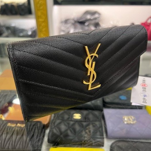 東區正精品㊣YSL Saint Laurent 372264 黑色荔枝皮金字 LOGO 信封釦子長夾 RZ6384-1