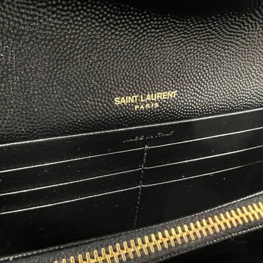 東區正精品㊣YSL Saint Laurent 372264 黑色荔枝皮金字 LOGO 信封釦子長夾 RZ6384-5