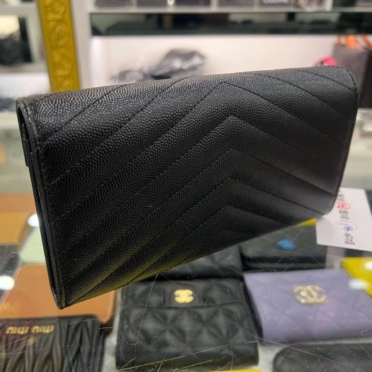 東區正精品㊣YSL Saint Laurent 372264 黑色荔枝皮金字 LOGO 信封釦子長夾 RZ6384-7