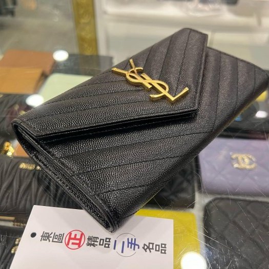 東區正精品㊣YSL Saint Laurent 372264 黑色荔枝皮金字 LOGO 信封釦子長夾 RZ6384-9