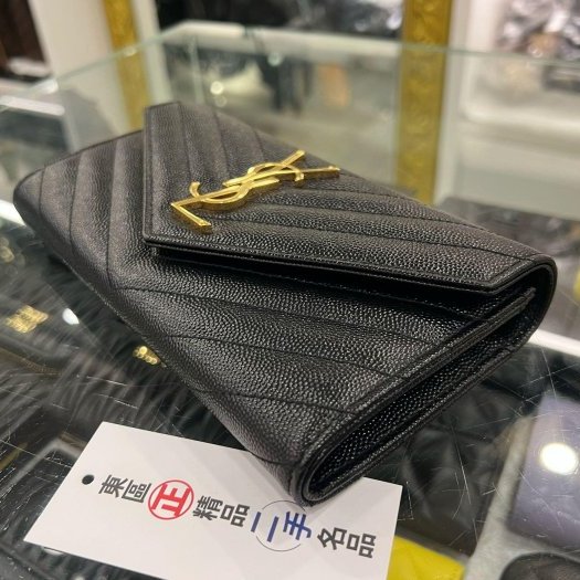 東區正精品㊣YSL Saint Laurent 372264 黑色荔枝皮金字 LOGO 信封釦子長夾 RZ6384-10