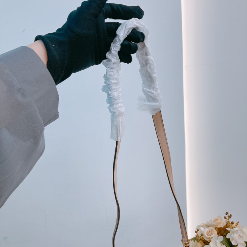 MS0670 Tory Burch 湯麗柏琦 Kira Chevron Chain Wallet Leather Beige x GHW-13