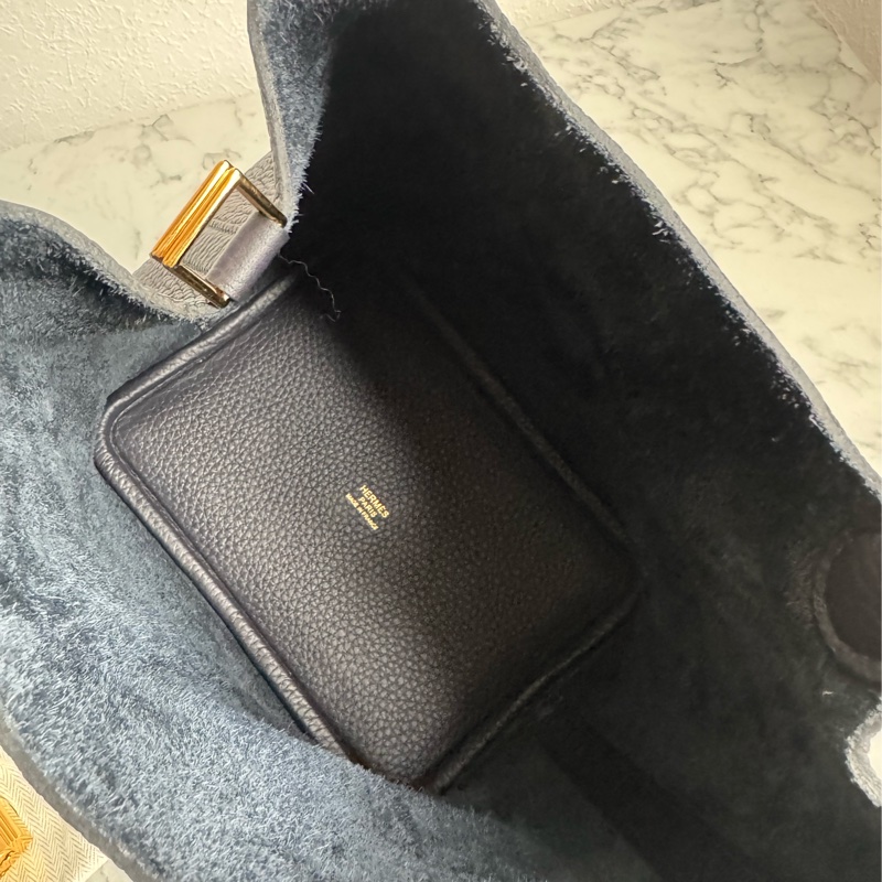 Hermes海軍藍金釦picotin18-10