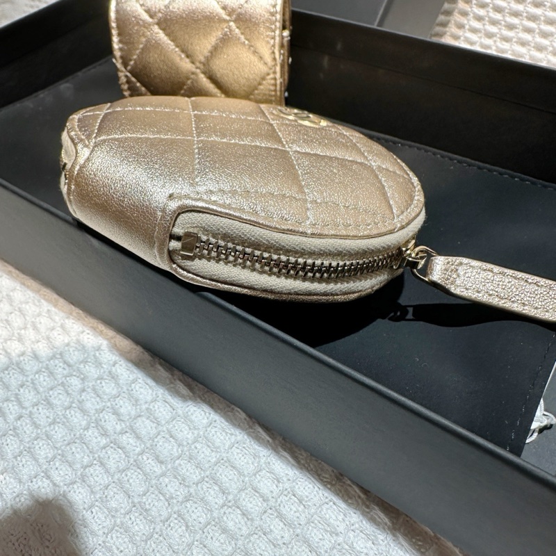 閒置新CHANEL香奈兒25C 香檳金羊皮圓餅包二合一鏈條包耳機包～芯片款-6