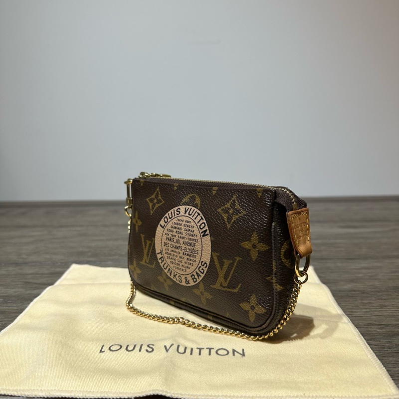 LV 老花徽章 mini麻將包限量款-2