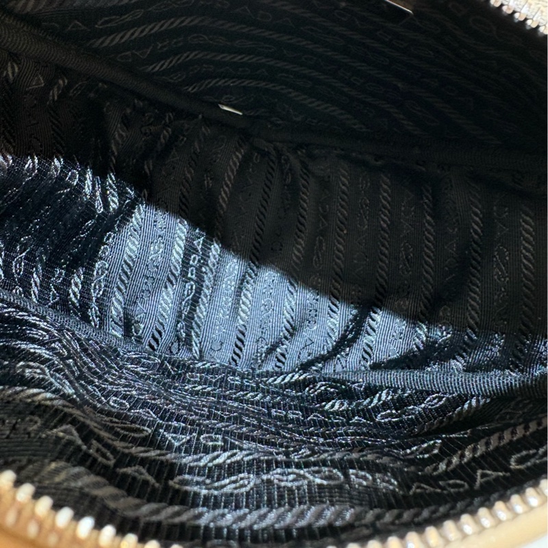 Prada 普拉達Triangle奶茶色三合一三角包斜挎包單肩包斜挎包,22年全套,原始成色-6