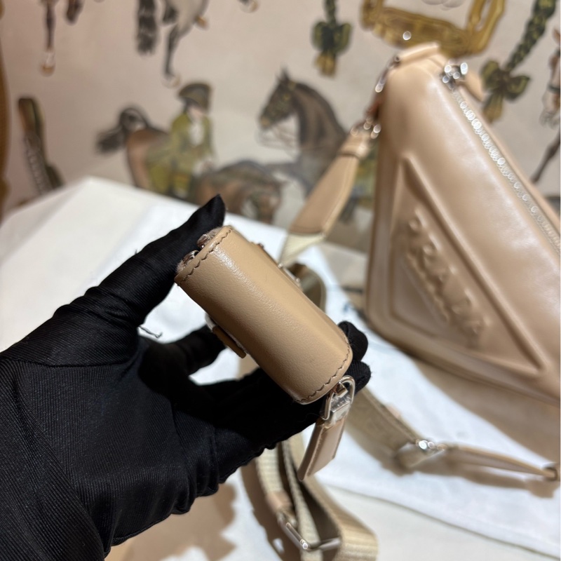 Prada 普拉達Triangle奶茶色三合一三角包斜挎包單肩包斜挎包,22年全套,原始成色-8