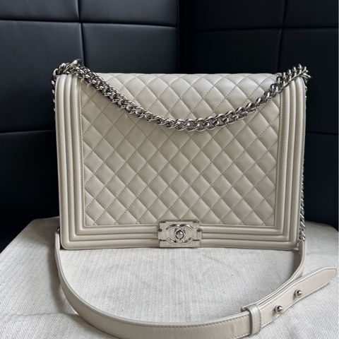 香奈兒Chanel 淡米色羊皮leboy