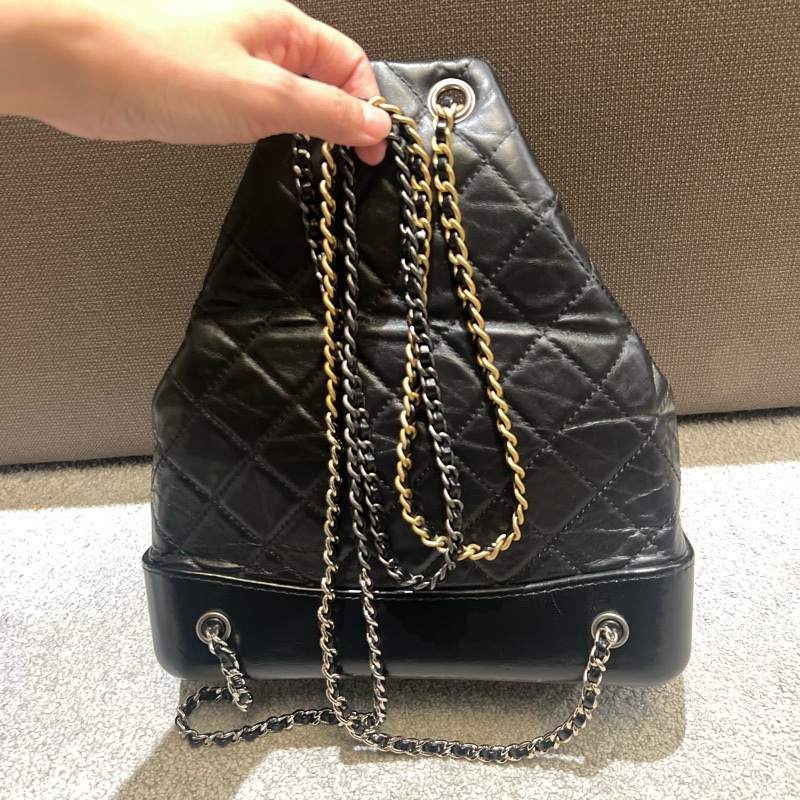 CHANEL 流浪後背 中型 A94502Y61477-94305-6