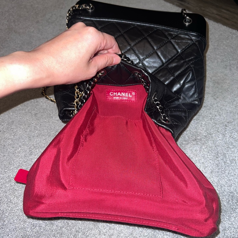 CHANEL 流浪後背 中型 A94502Y61477-94305-13