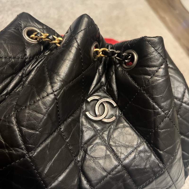 CHANEL 流浪後背 中型 A94502Y61477-94305-16