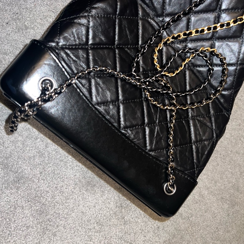 CHANEL 流浪後背 中型 A94502Y61477-94305-17