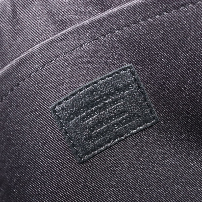 【日本直送】路易威登太陽能Ray Pochette A4手拿包 M44484 LV正品 YKZ1183M-8