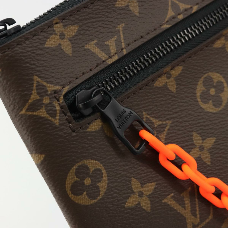 【日本直送】路易威登太陽能Ray Pochette A4手拿包 M44484 LV正品 YKZ1183M-18