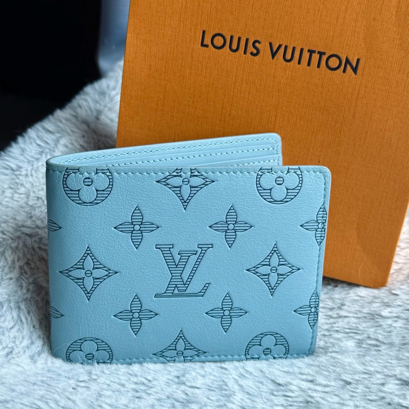 Louis Vuitton 天藍色小牛皮老花壓紋Multiple短夾錢包-6