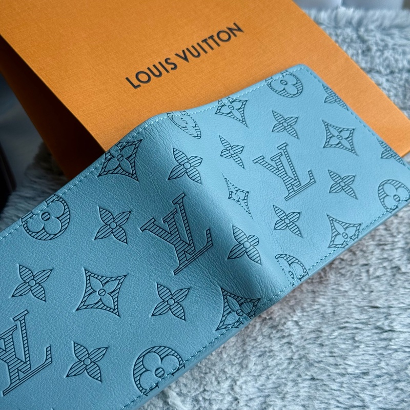 Louis Vuitton 天藍色小牛皮老花壓紋Multiple短夾錢包-7