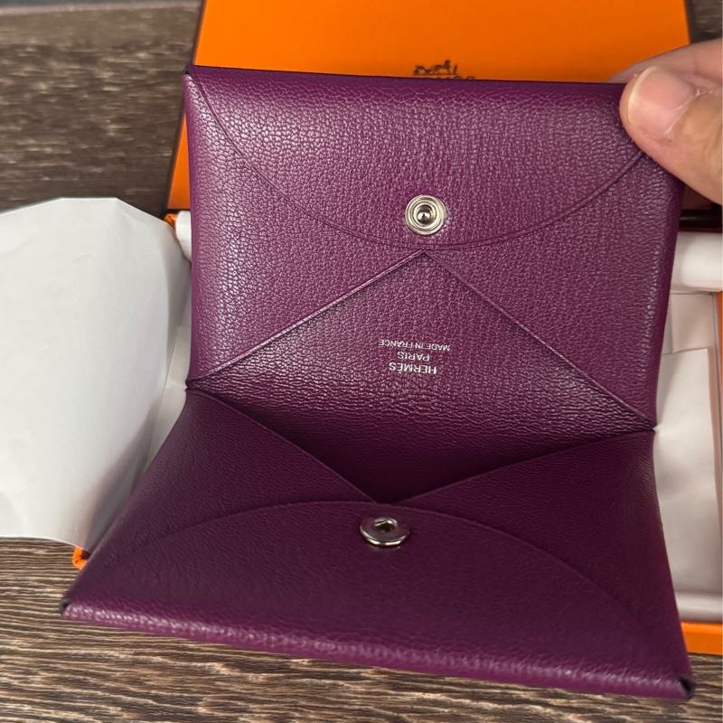 近全新Hermes 愛馬仕 calvi 山羊皮卡夾 深紫色-1