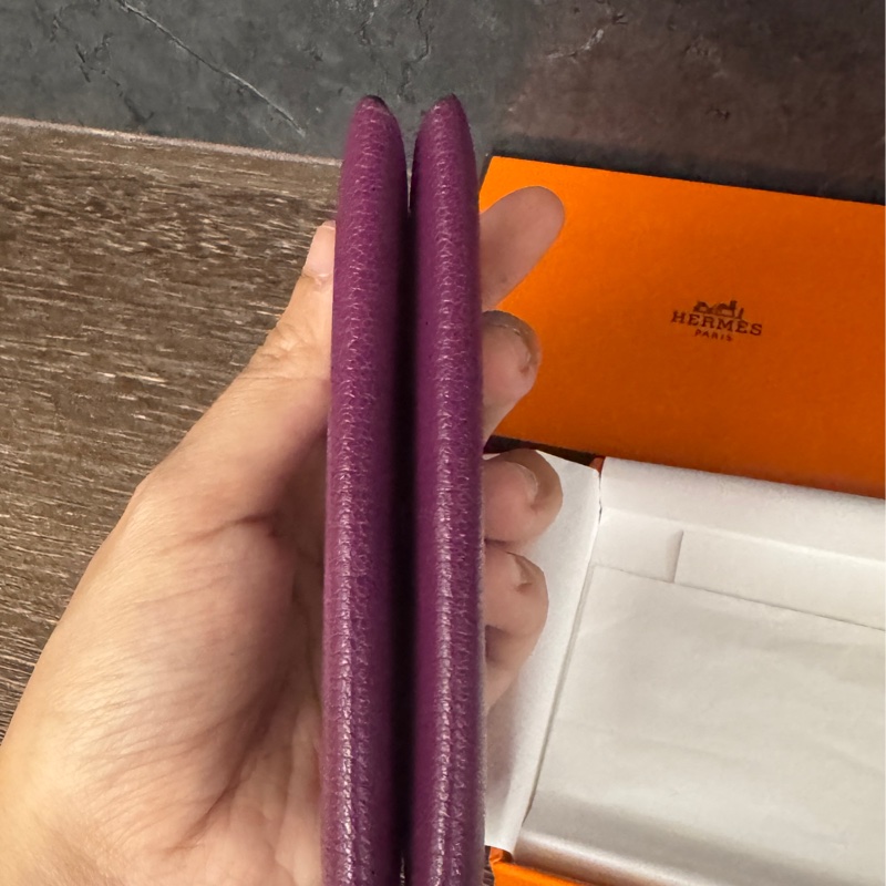 近全新Hermes 愛馬仕 calvi 山羊皮卡夾 深紫色-5