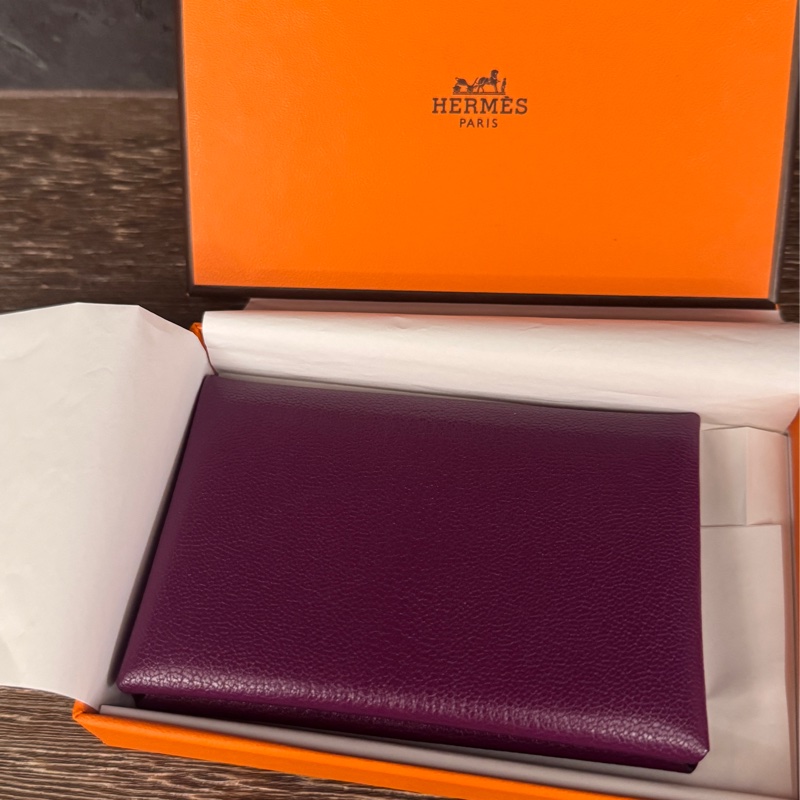 近全新Hermes 愛馬仕 calvi 山羊皮卡夾 深紫色-13