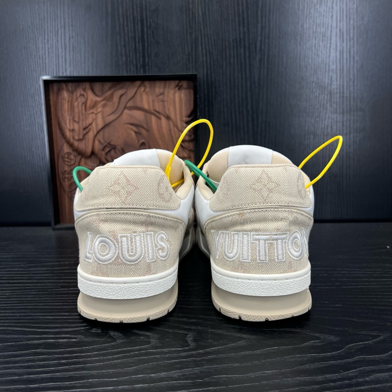 Louis Vuitton路易威登 trainer 卡其色魔術貼 41.5 碼-2