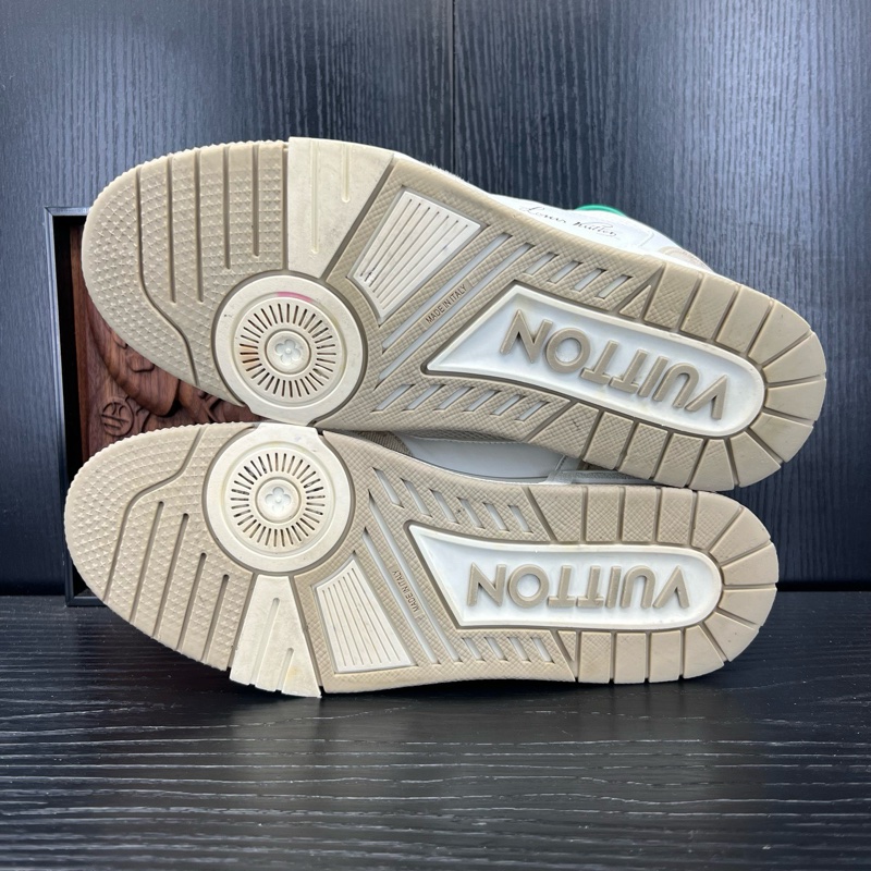 Louis Vuitton路易威登 trainer 卡其色魔術貼 41.5 碼-3