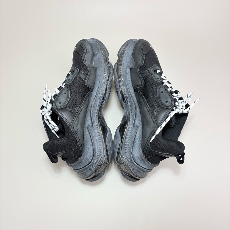 BALENCIAGA巴黎世家TRIPLE S黑色做舊老爹鞋-3