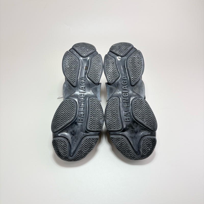 BALENCIAGA巴黎世家TRIPLE S黑色做舊老爹鞋-7