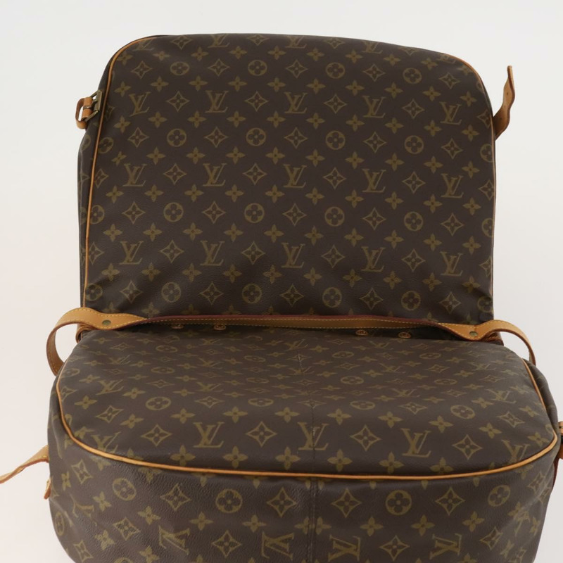 【日本直送】路易威登 Monogram Saumur 43 肩背包 M42252 LV Auth BAZ815A-18