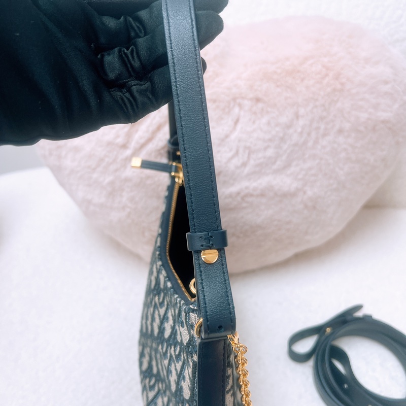 Dior miss caro diorling 藍色老花飯盒包/腋下包-12