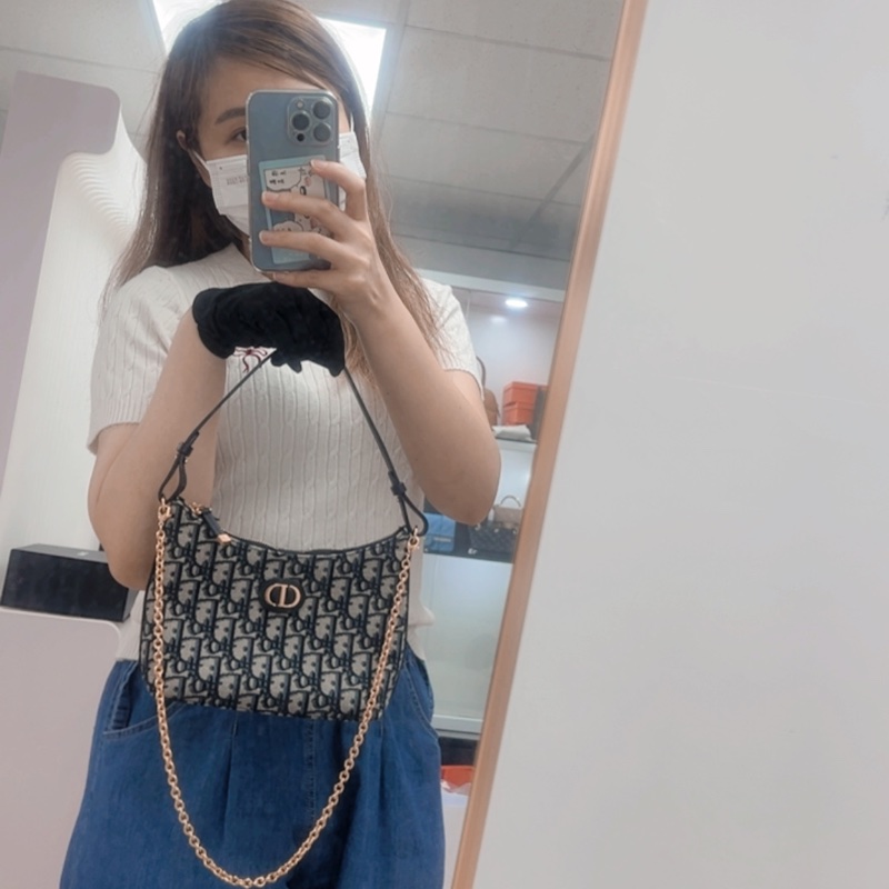 Dior miss caro diorling 藍色老花飯盒包/腋下包-13