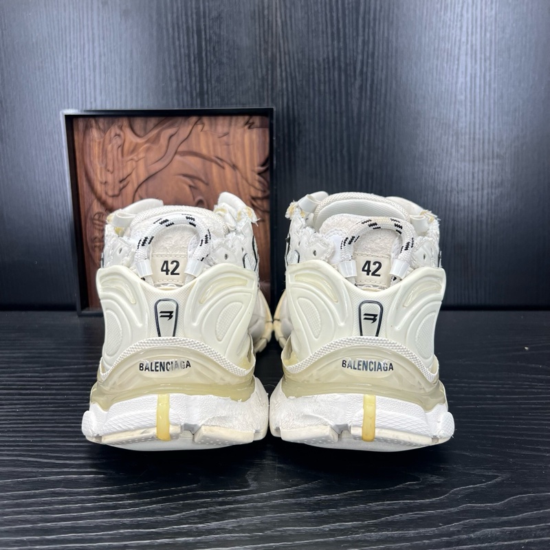 巴黎世家 runner 白 42碼-2