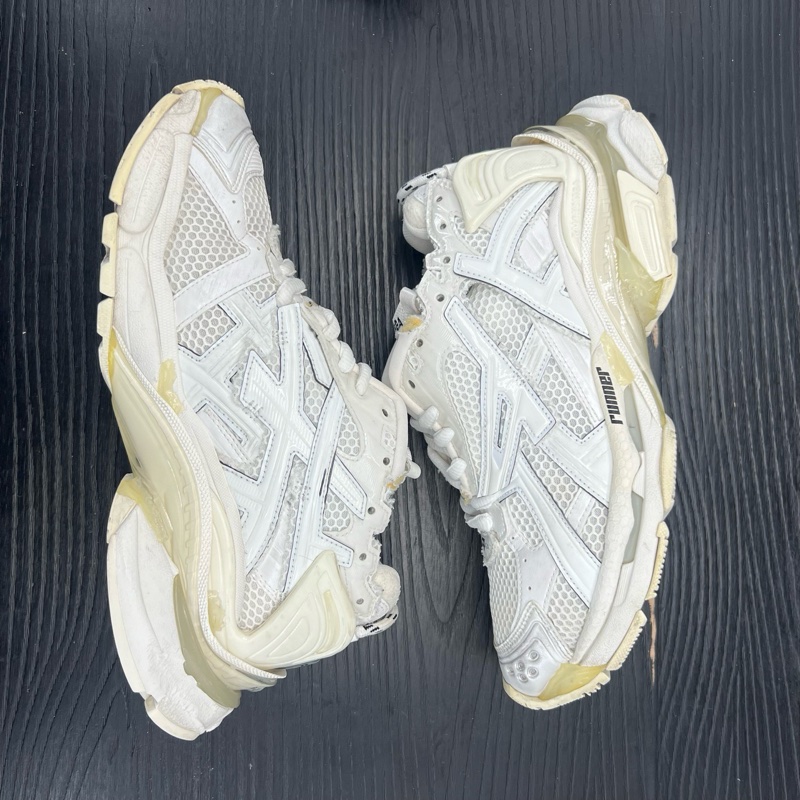 巴黎世家 runner 白 42碼-5