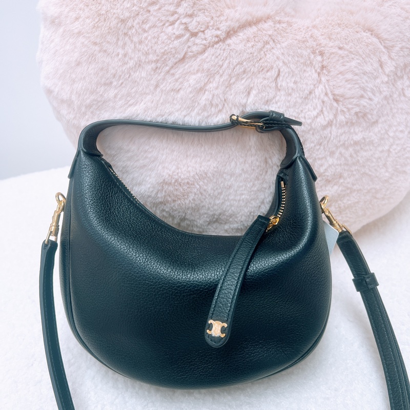 近新 Celine lulu teen 黑色手挽呼拉圈包-5