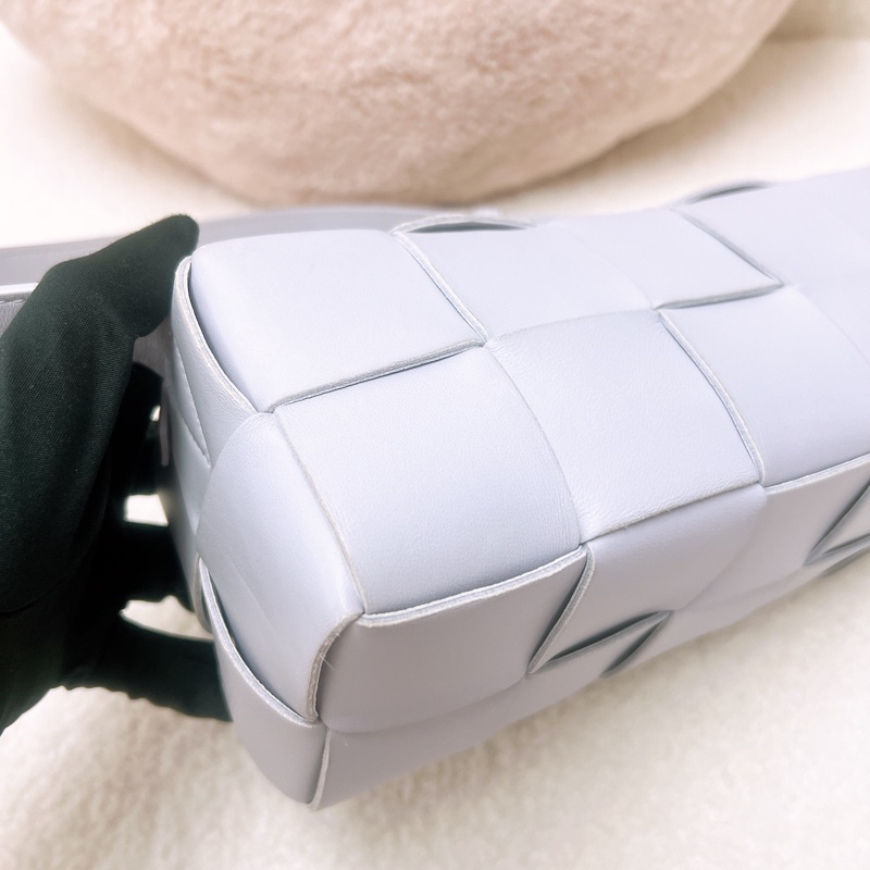 Bv brick cassette 淺紫編織格飯盒包/腋下包-2