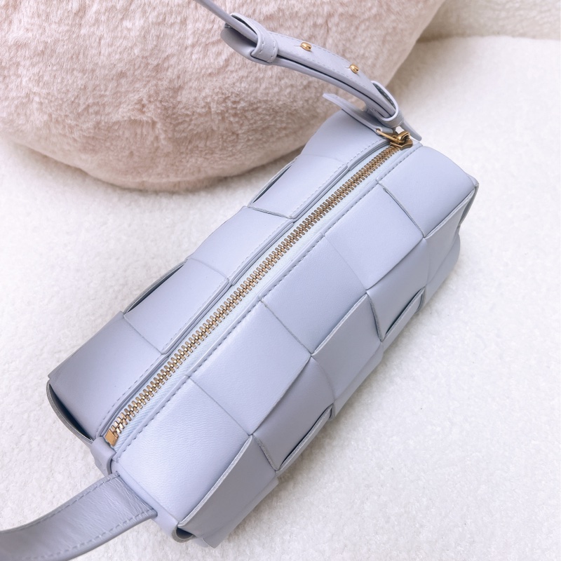 Bv brick cassette 淺紫編織格飯盒包/腋下包-9