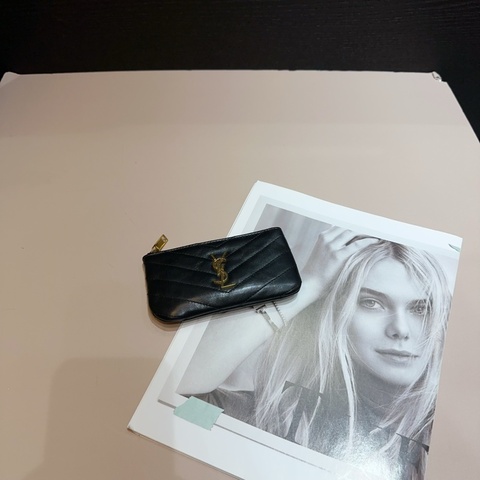 YSL 黑羊皮山形紋金釦零錢包