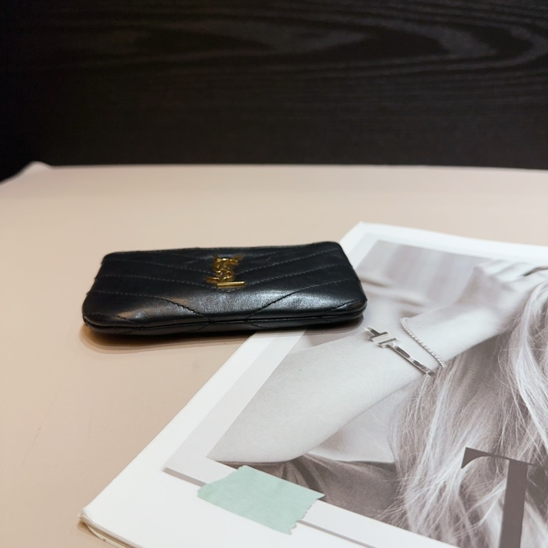 YSL 黑羊皮山形紋金釦零錢包-2
