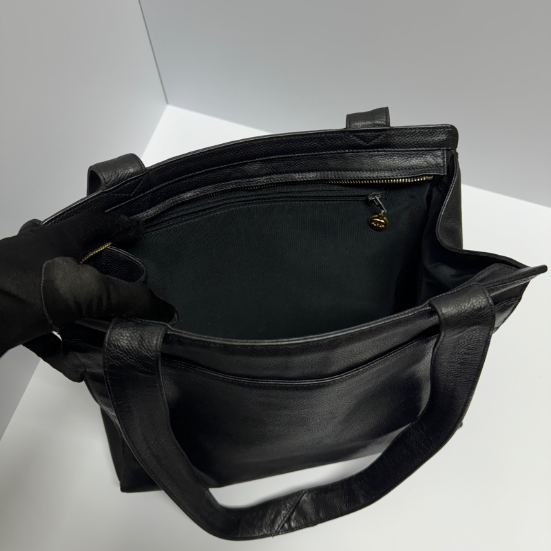 【極新CHANEL🎀】 Chanel 黑金荔枝牛皮 肩背托特包 (專櫃265,000)-9