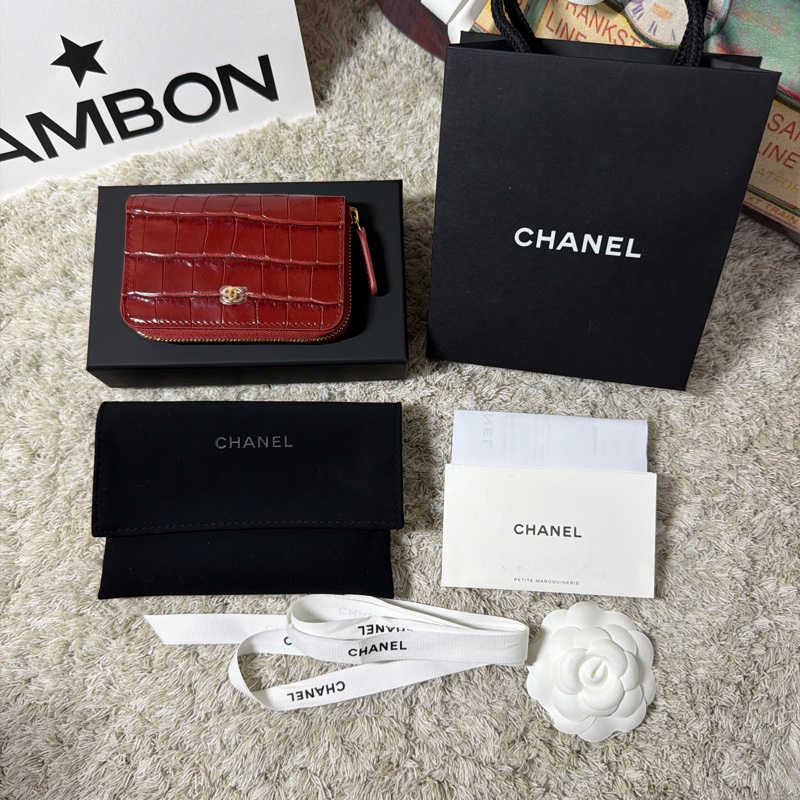 Chanel 26S 鱷魚壓紋紅色拉鍊卡包-17