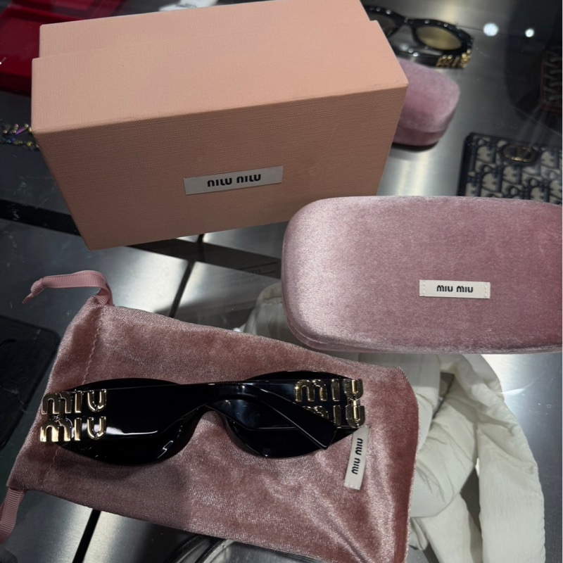 全新品🌟Miu Miu 11W 經典Logo墨鏡|Classic Trend CT精品|台北東區實體-1