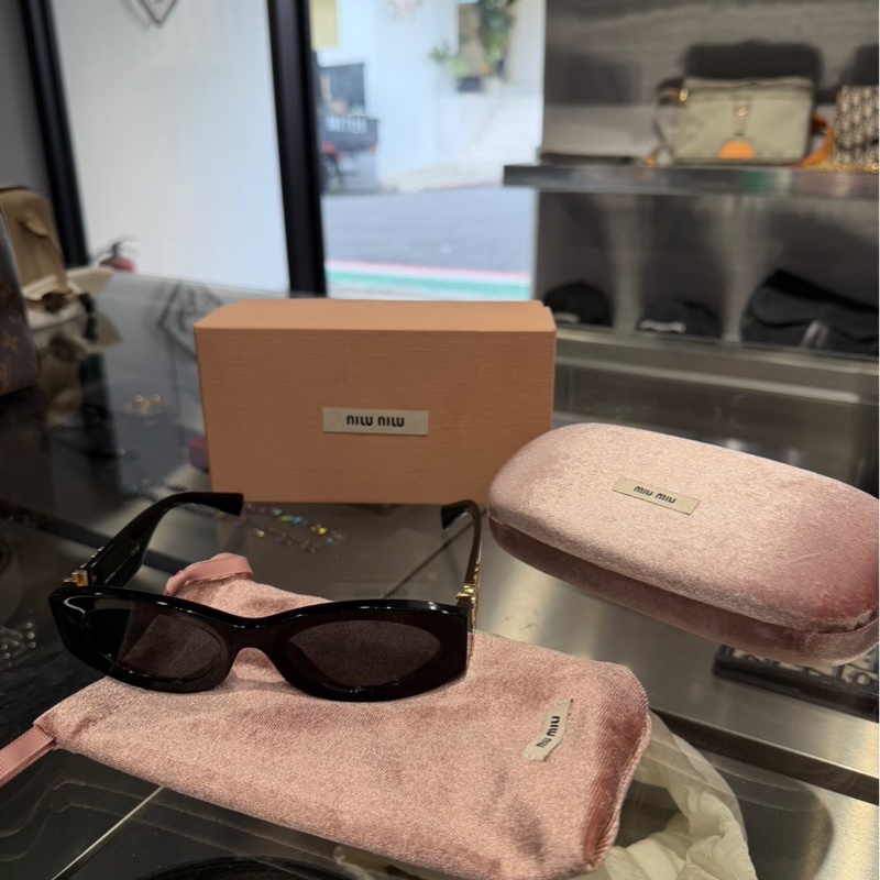 全新品🌟Miu Miu 11W 經典Logo墨鏡|Classic Trend CT精品|台北東區實體-3