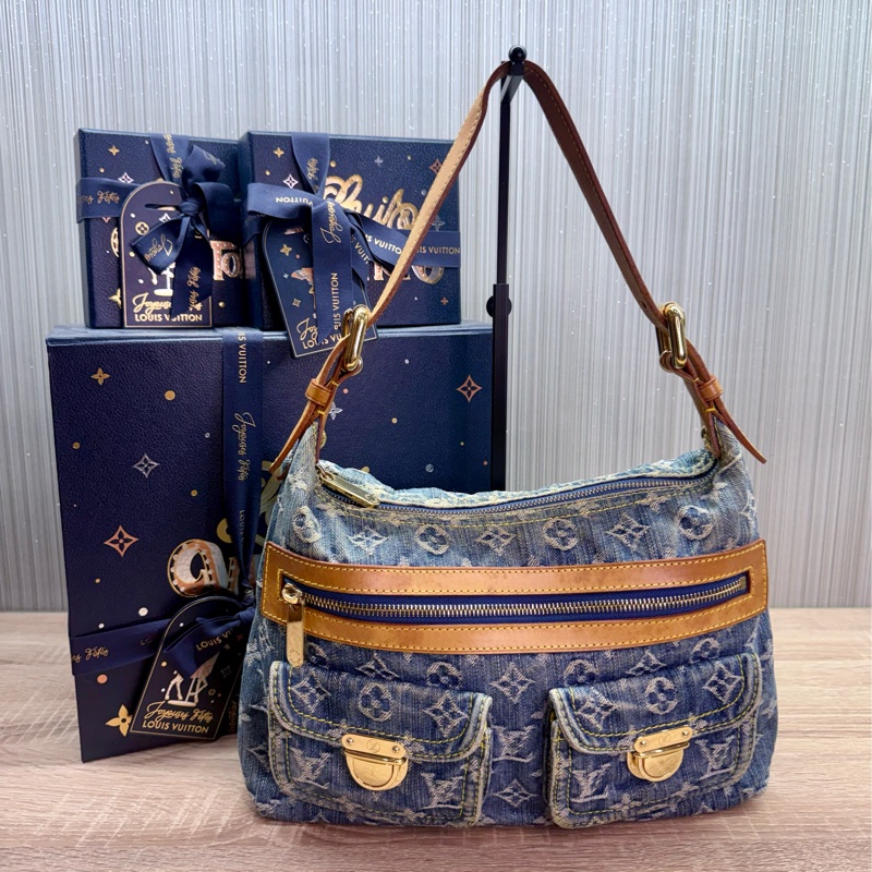 LV M95049 baggy PM 藍色單寧牛仔曼哈頓釦肩背包-0