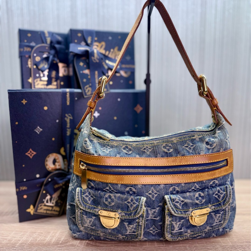 LV M95049 baggy PM 藍色單寧牛仔曼哈頓釦肩背包-1