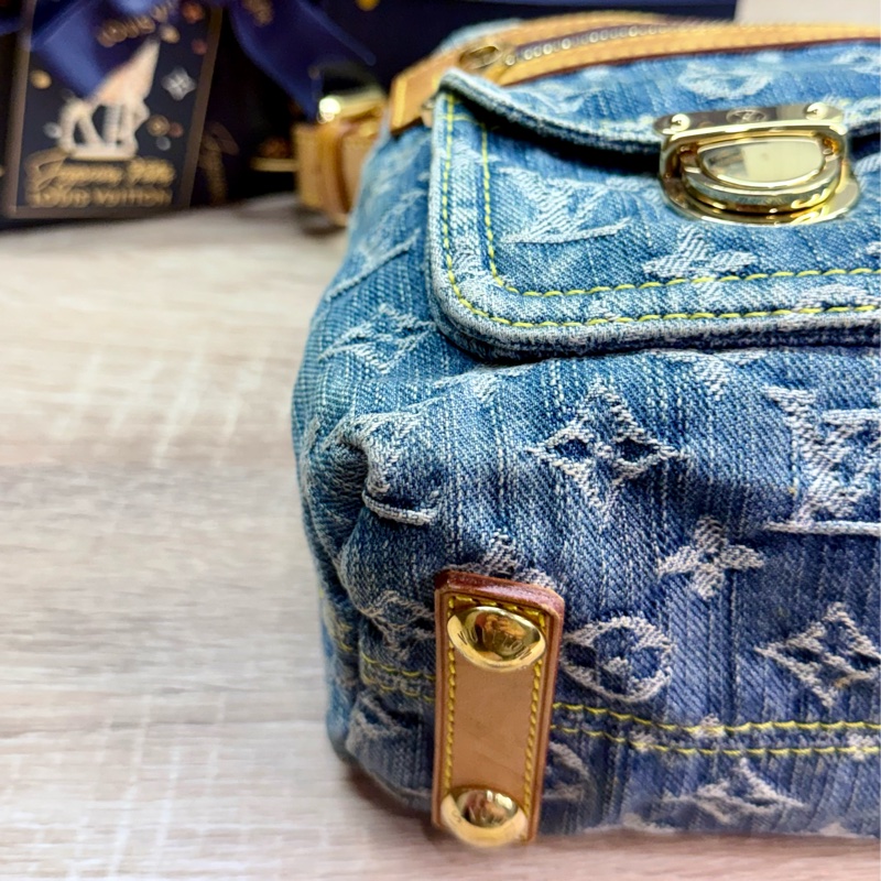 LV M95049 baggy PM 藍色單寧牛仔曼哈頓釦肩背包-22