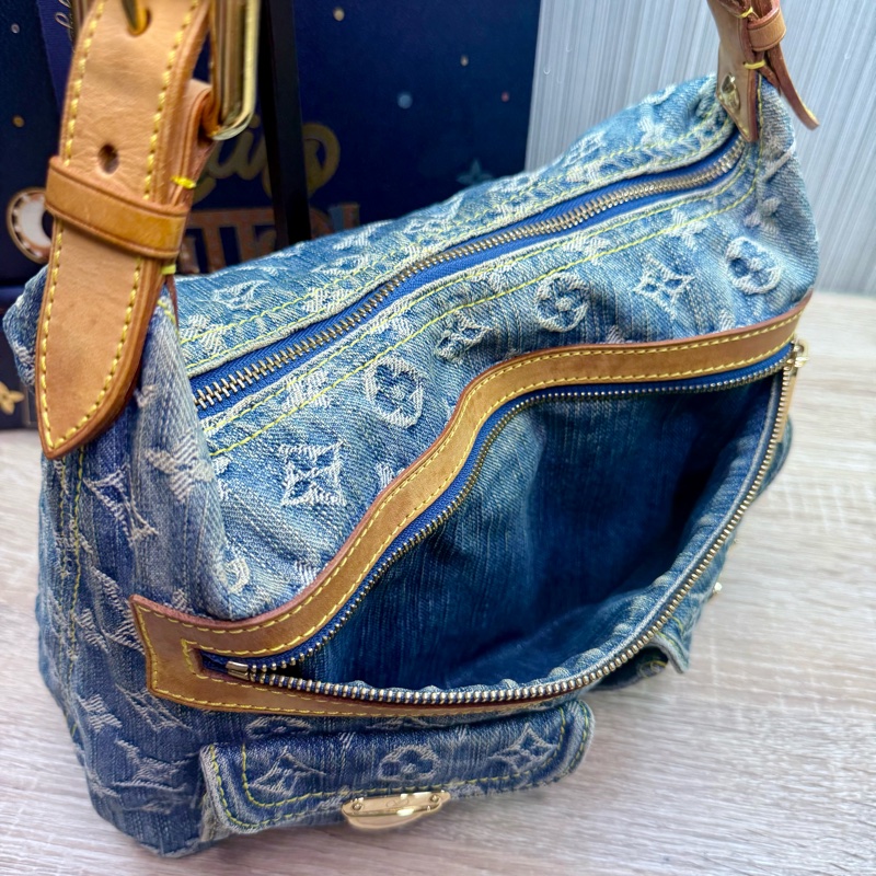 LV M95049 baggy PM 藍色單寧牛仔曼哈頓釦肩背包-26