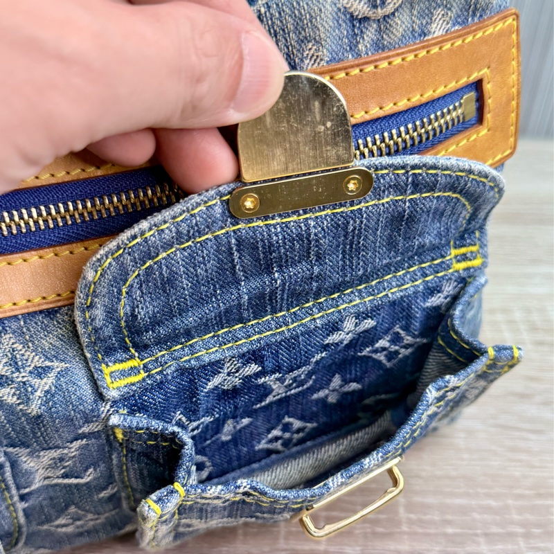 LV M95049 baggy PM 藍色單寧牛仔曼哈頓釦肩背包-32