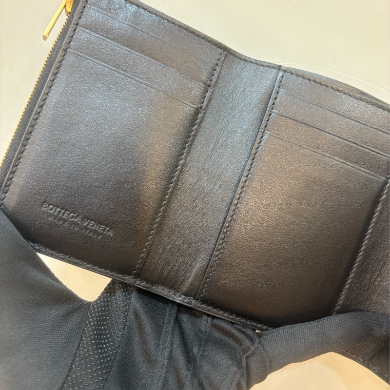 BV 大編織格 BOTTEGA VENETA / Mini Wallet 黑-6