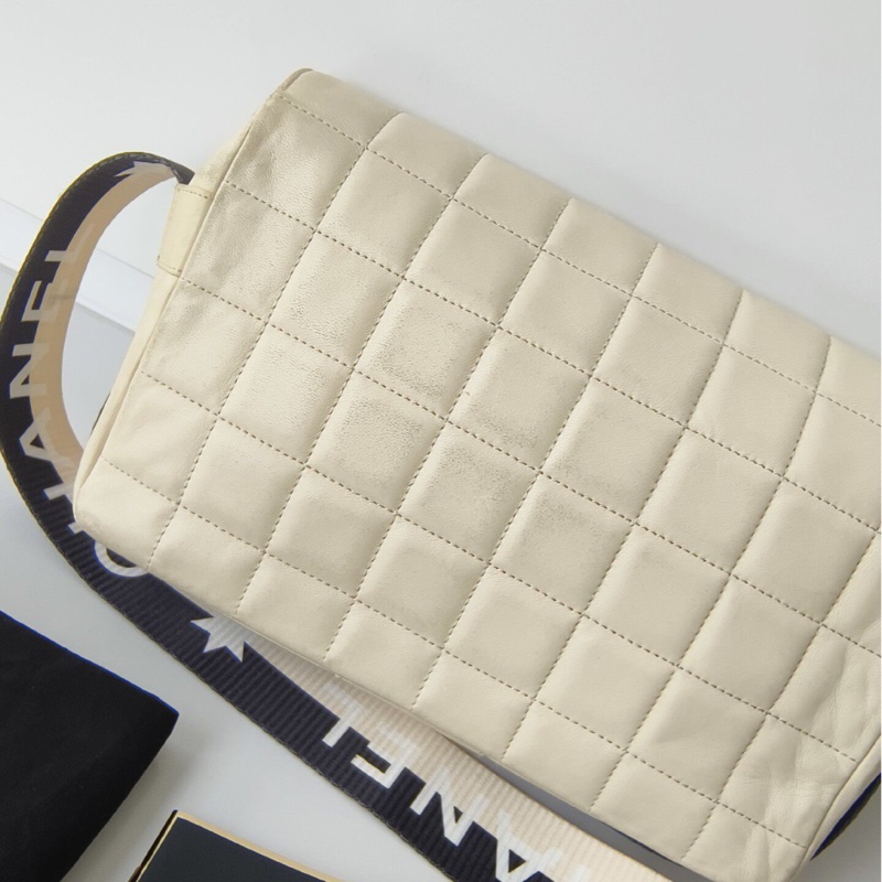 Vintage CHANEL Sports Coco 香奈兒米色冰格運動 CF 復古包|腋下|單肩包|斜背包-3