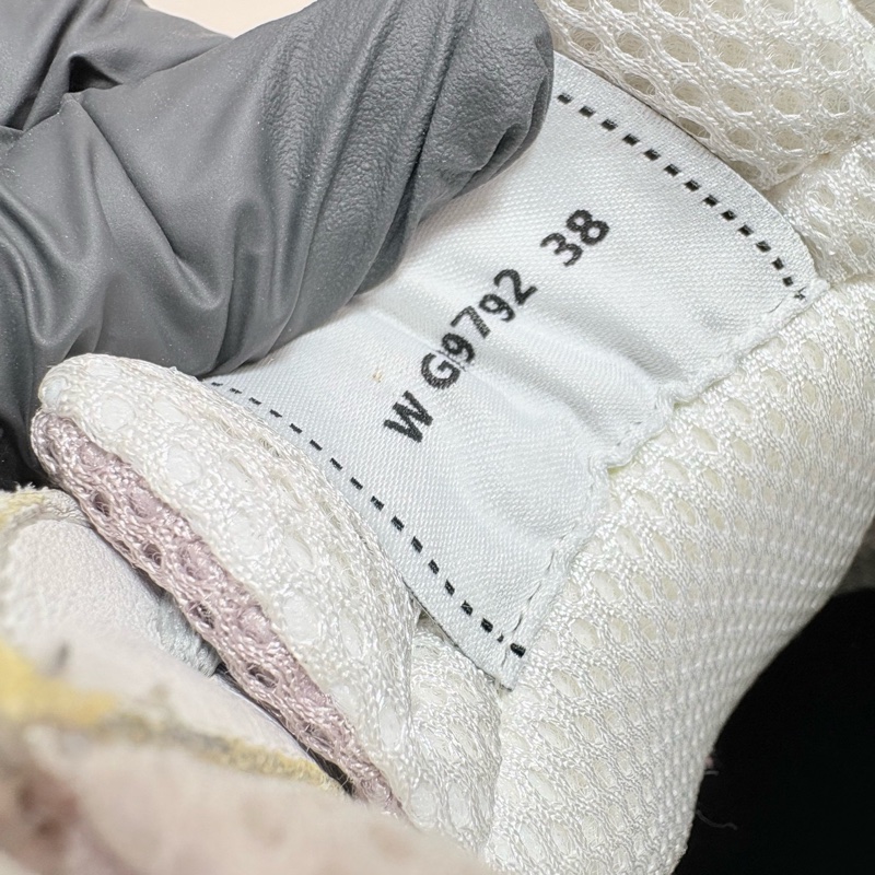 CHANEL香奈兒銀角大王休閒鞋-6