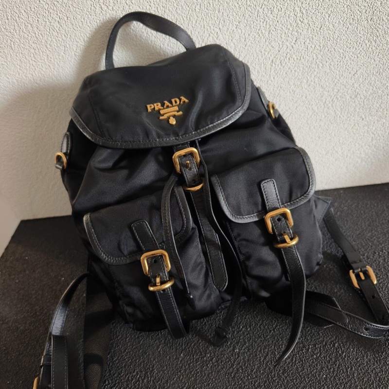 Prada 黑色尼龍降落傘黑金雙肩包-2